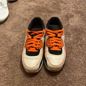 Air Max 90 Home & Away